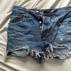 Ribcage Levis Jean Shorts
